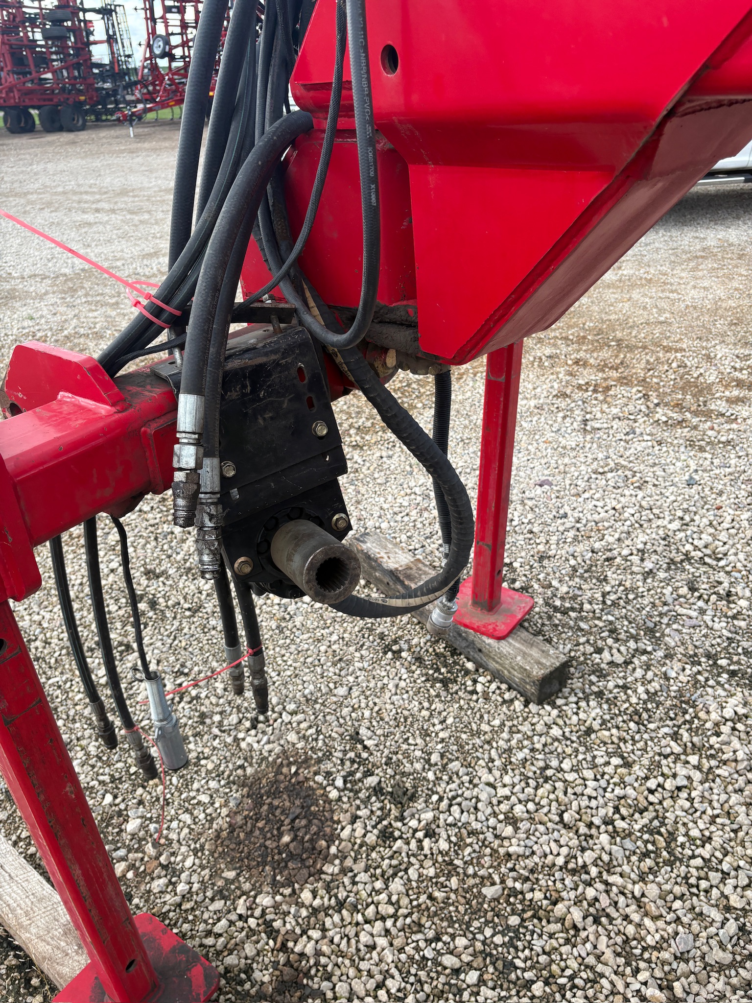 2010 White 8816 Planter