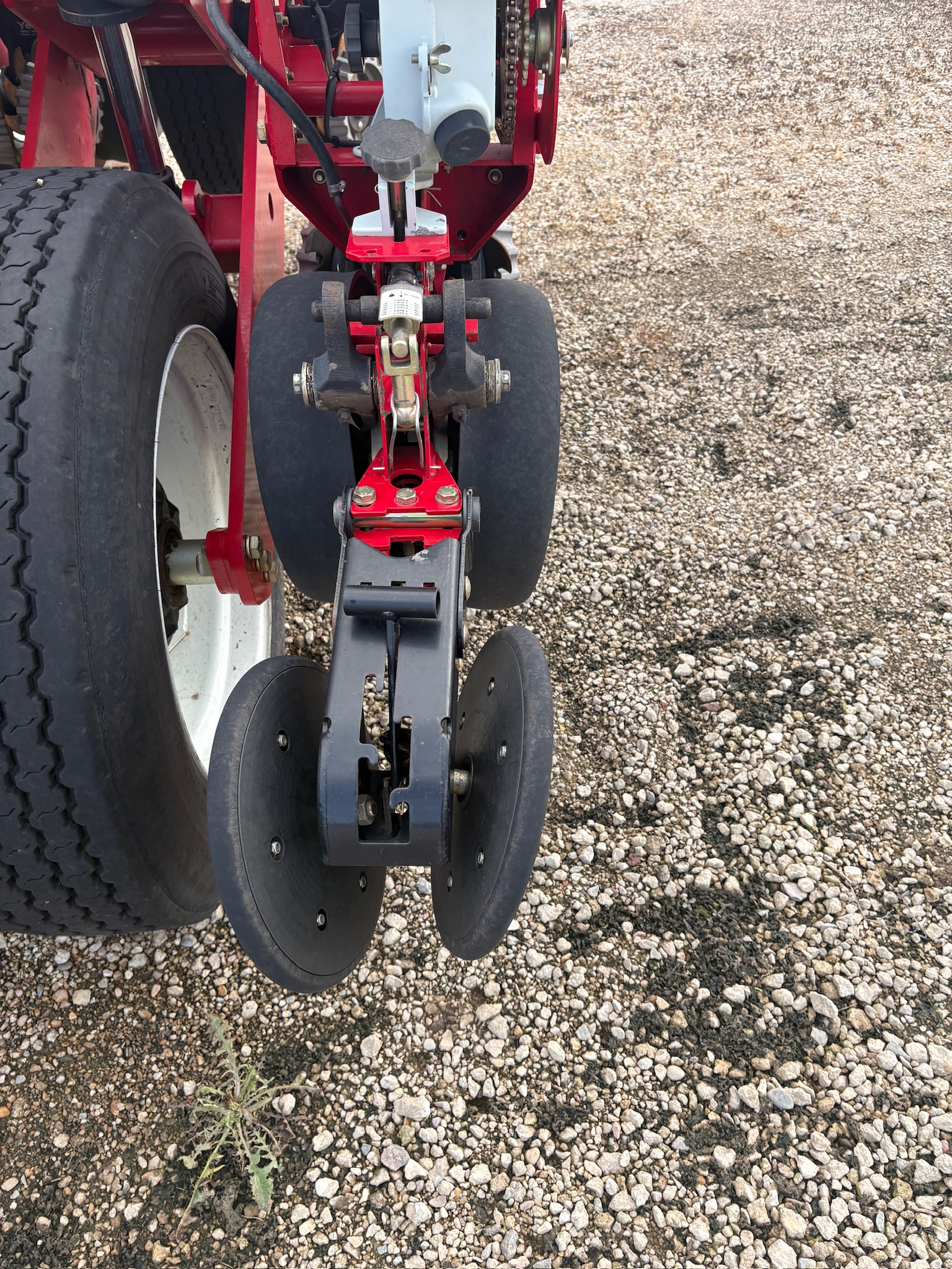 2010 White 8816 Planter