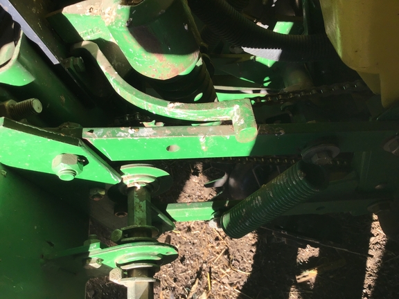 2005 John Deere 1760 Planter