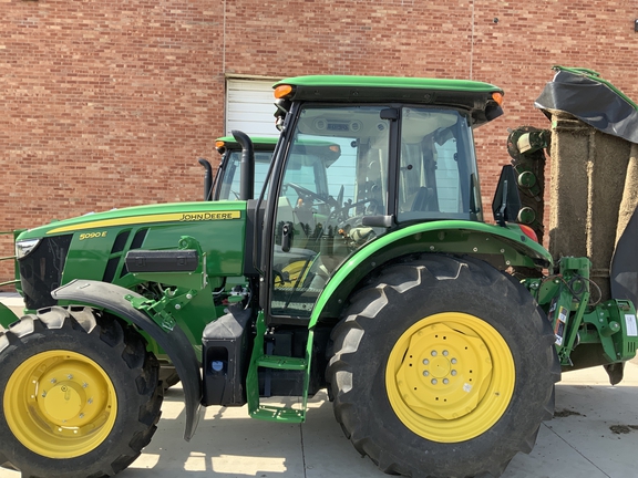 2023 John Deere 5090E Tractor