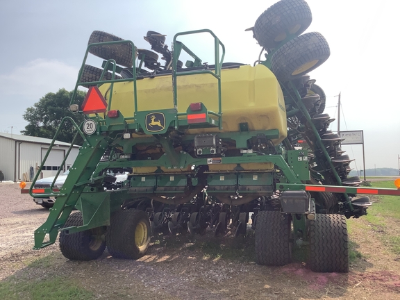 2022 John Deere N540C Air Seeder