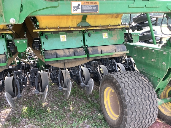 2022 John Deere N540C Air Seeder