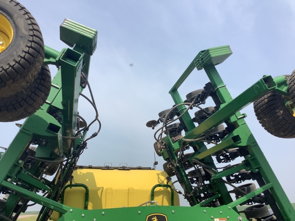 2022 John Deere N540C Air Seeder