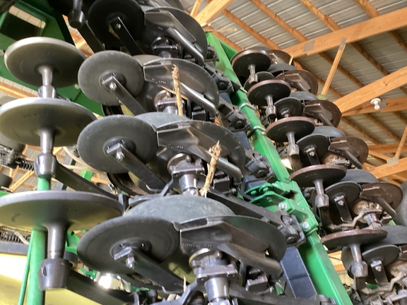 2019 John Deere 1990 Air Seeder