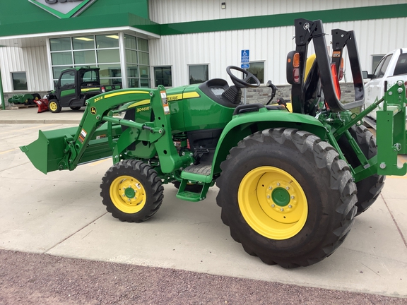 2023 John Deere 3046R Tractor Compact