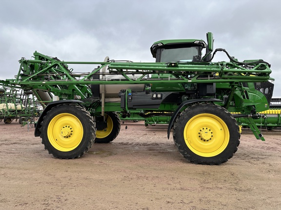 2023 John Deere 410R Sprayer/High Clearance