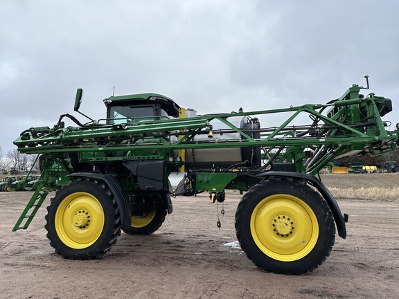 2023 John Deere 410R Sprayer/High Clearance