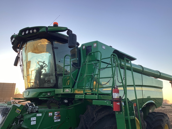 2020 John Deere S790 Combine