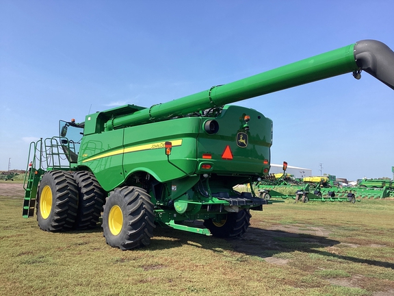 2020 John Deere S790 Combine