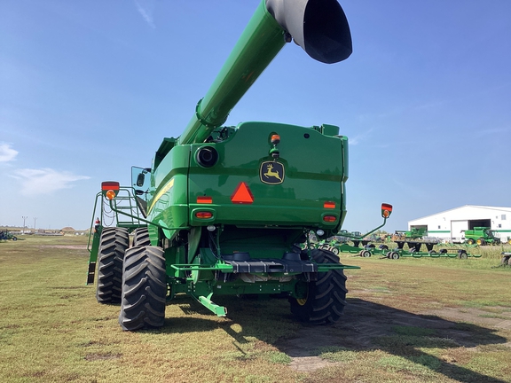 2020 John Deere S790 Combine