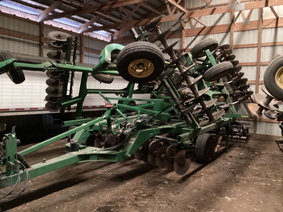 2013 John Deere 2720 Disk Ripper