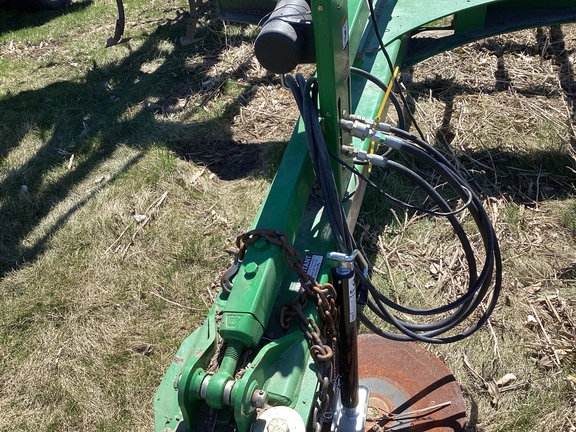 2011 John Deere 2210 Field Cultivator