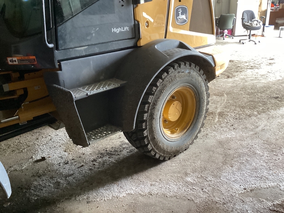 2024 John Deere 324 P Compact Utility Loader