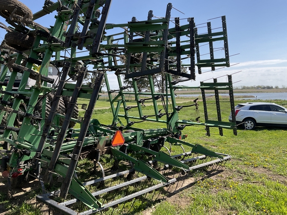 1998 John Deere 980 Field Cultivator