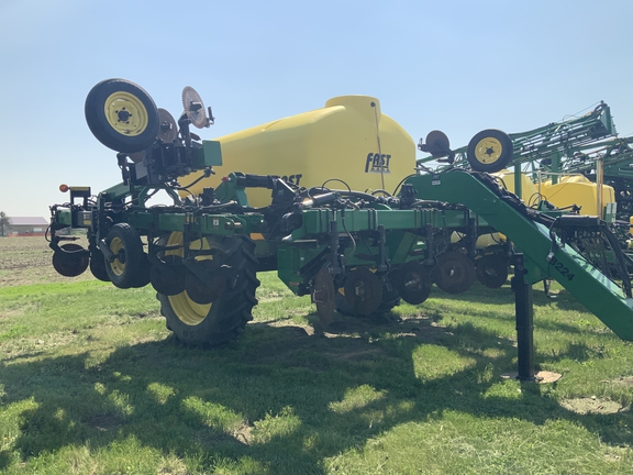 2014 Fast Distributing 8224 Applicator