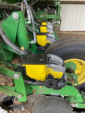 2012 John Deere 1770NT CCS Planter