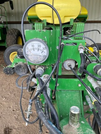 2012 John Deere 1770NT CCS Planter