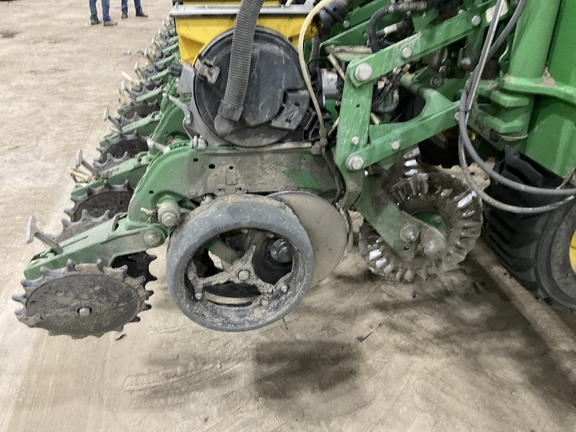 2022 John Deere DB60 Planter