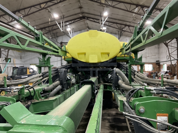 2022 John Deere DB60 Planter