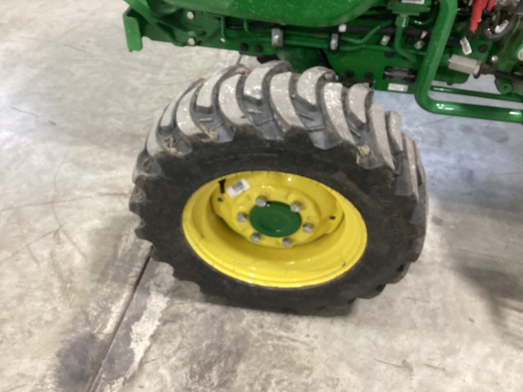 2023 John Deere 3039R Tractor Compact