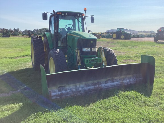 2007 John Deere 7520 Tractor