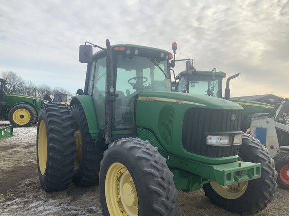 2007 John Deere 7520 Tractor