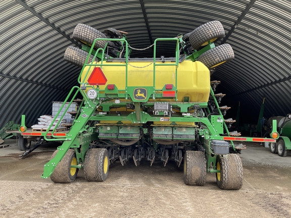 2022 John Deere N540C Air Seeder