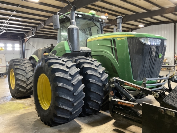 2019 John Deere 9520R Tractor 4WD