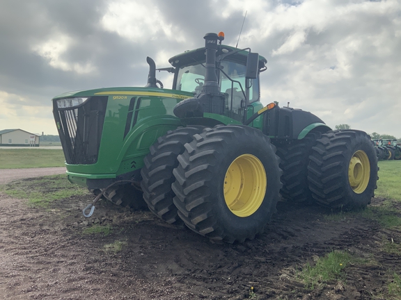 2019 John Deere 9520R Tractor 4WD
