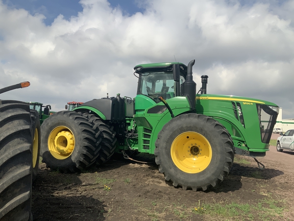 2019 John Deere 9520R Tractor 4WD