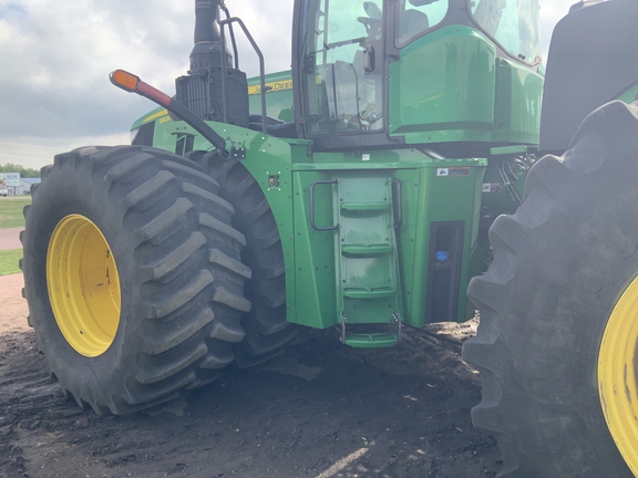 2019 John Deere 9520R Tractor 4WD