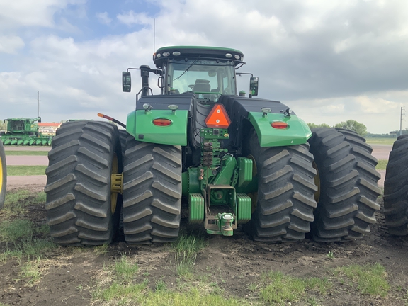 2019 John Deere 9520R Tractor 4WD