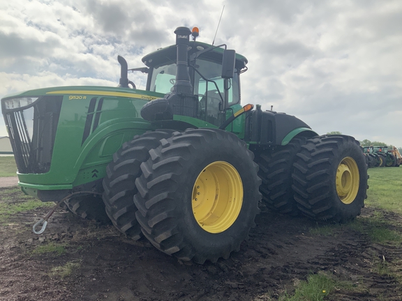 2019 John Deere 9520R Tractor 4WD