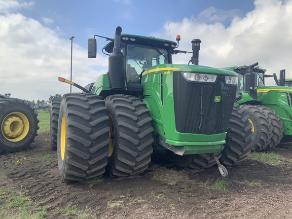 2019 John Deere 9520R Tractor 4WD