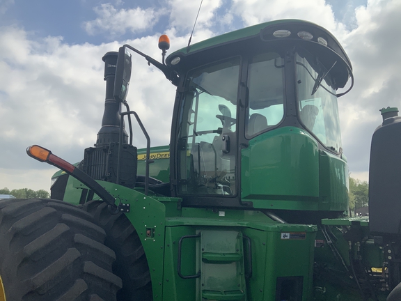 2019 John Deere 9520R Tractor 4WD