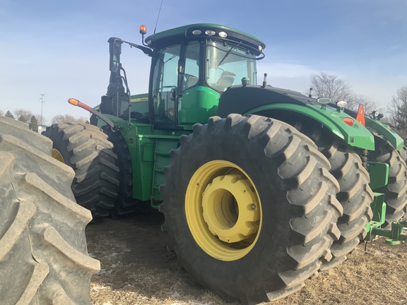 2019 John Deere 9520R Tractor 4WD
