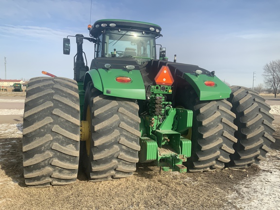 2019 John Deere 9520R Tractor 4WD