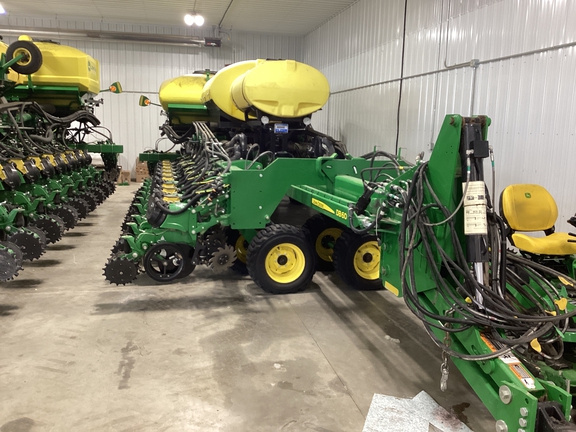 2021 John Deere DB60 Planter