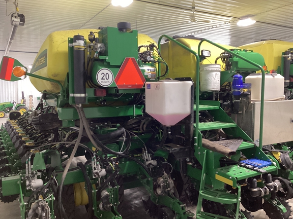 2021 John Deere DB60 Planter