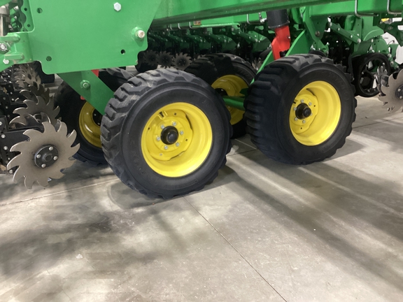 2021 John Deere DB60 Planter