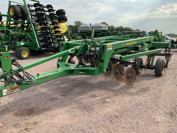 2009 John Deere 2700 Disk Ripper