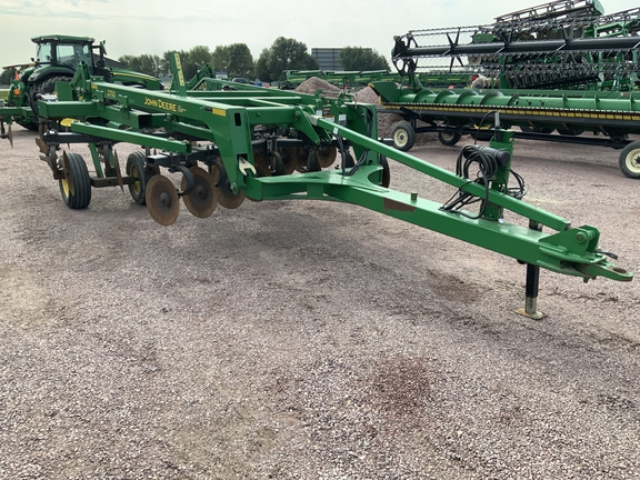 2009 John Deere 2700 Disk Ripper