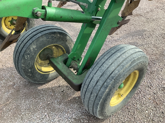 2009 John Deere 2700 Disk Ripper