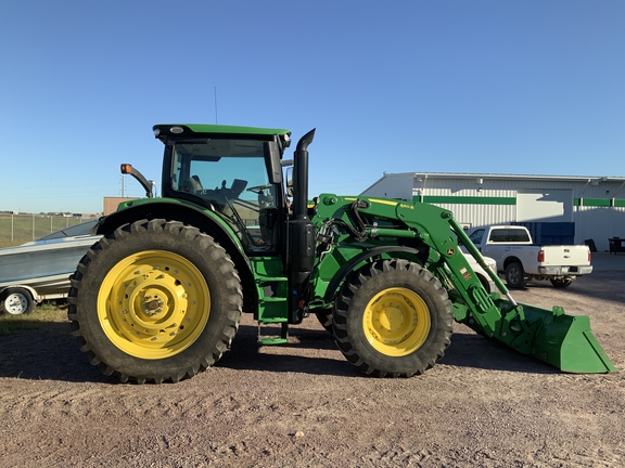 2018 John Deere 6175R Tractor