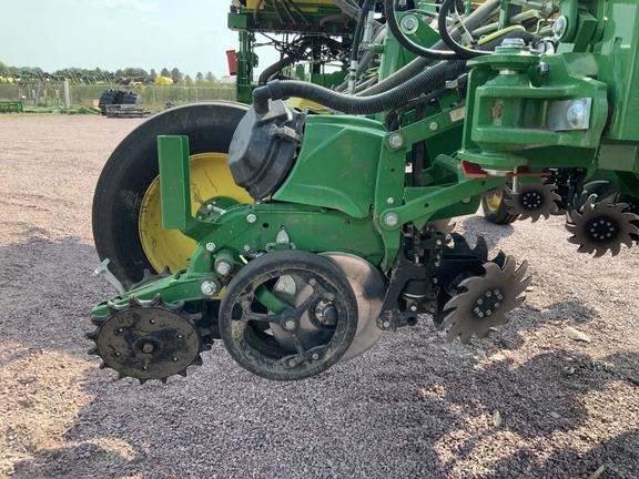 2024 John Deere 1775NT Planter