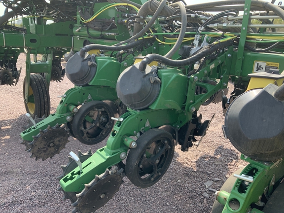 2024 John Deere 1775NT Planter