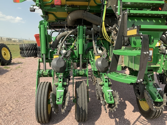 2024 John Deere 1775NT Planter