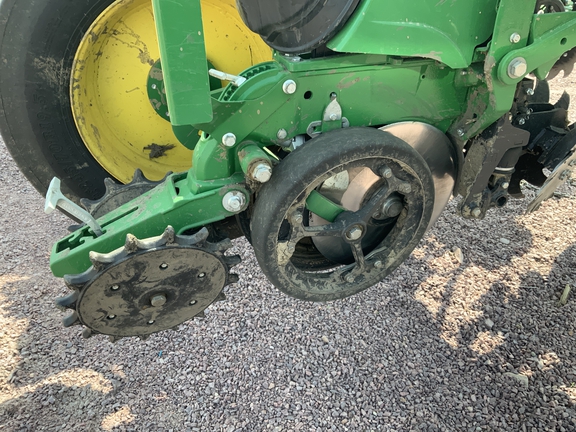 2024 John Deere 1775NT Planter