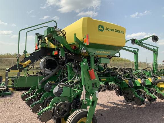 2024 John Deere 1775NT Planter