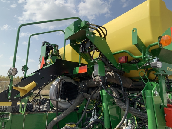 2024 John Deere 1775NT Planter